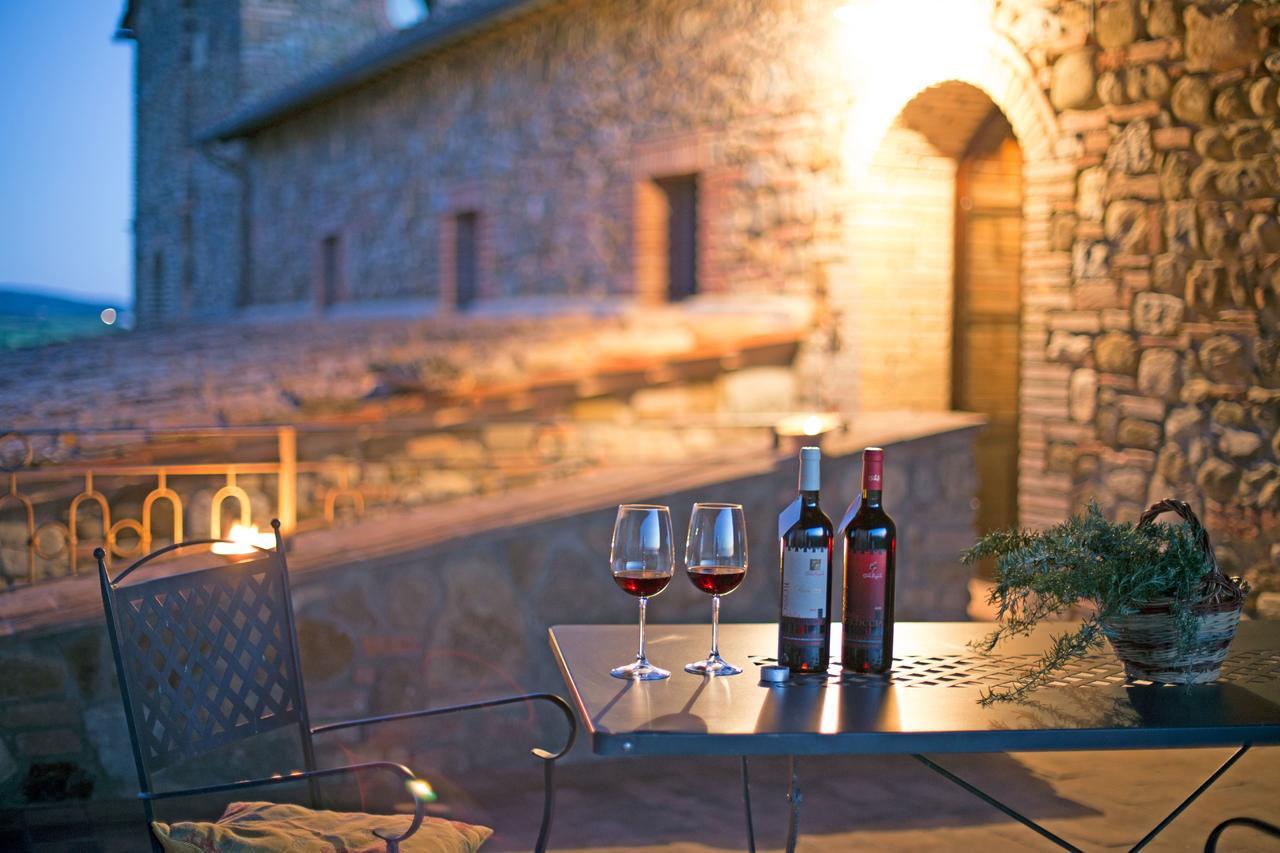 Residenza Storica Casale Pozzuolo Villa Cinigiano Luaran gambar