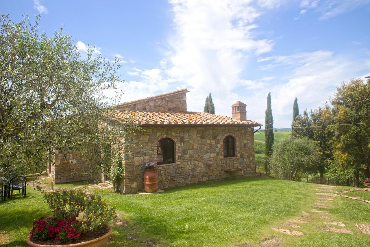 Residenza Storica Casale Pozzuolo Villa Cinigiano Luaran gambar