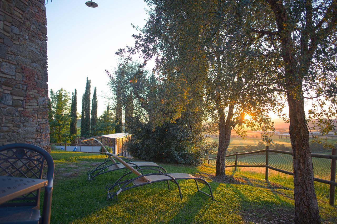 Residenza Storica Casale Pozzuolo Villa Cinigiano Luaran gambar