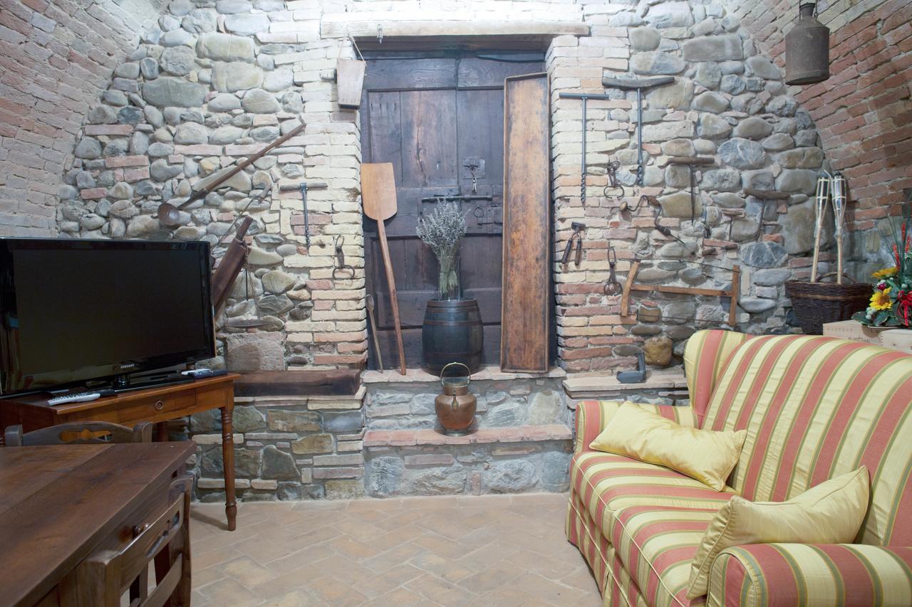 Residenza Storica Casale Pozzuolo Villa Cinigiano Luaran gambar