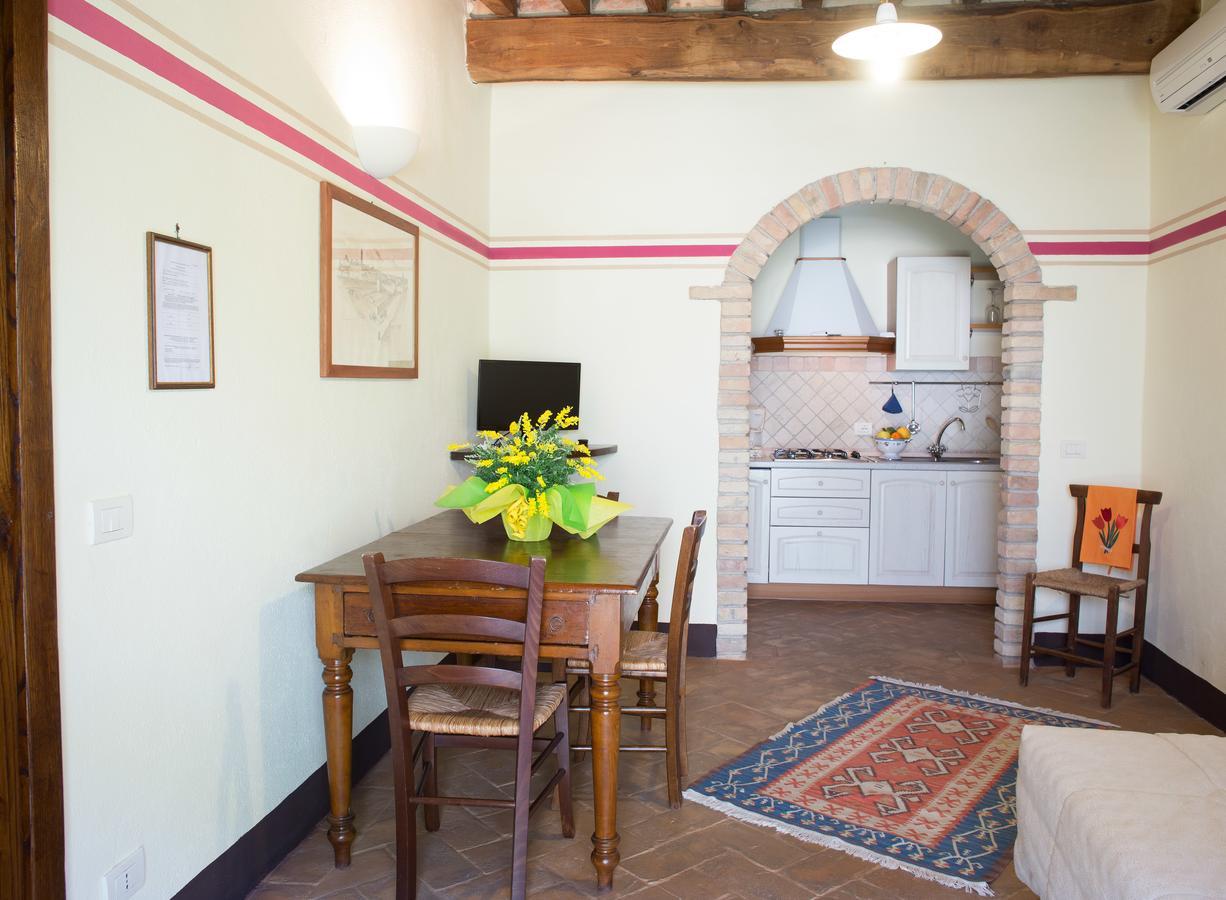 Residenza Storica Casale Pozzuolo Villa Cinigiano Luaran gambar